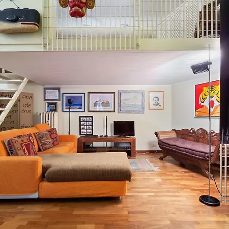 Eclectic And Soulful Duplex Central Station *